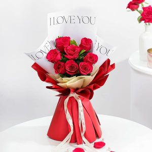 I Love You Rose Bouquet And Chocolate Cake Gift Combo
